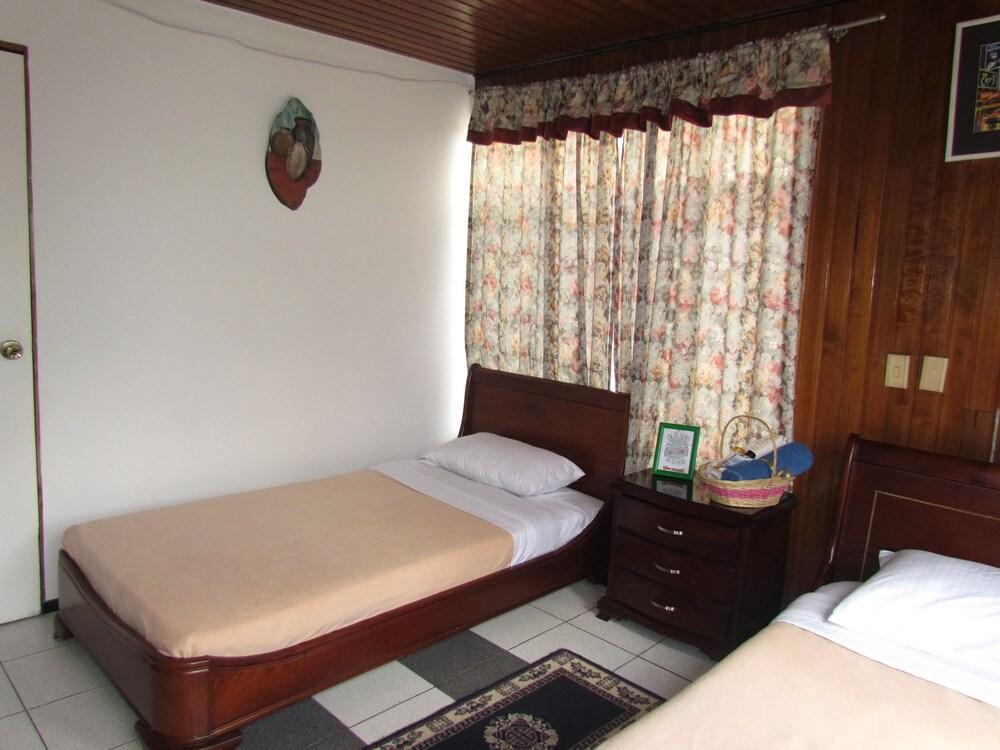 Como En Casa! Restaurante Y Hostal Bogotá Zewnętrze zdjęcie